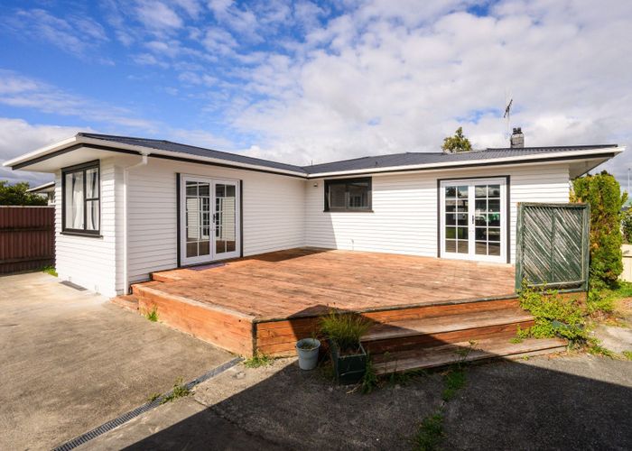  at 27 Aspiring Avenue, Milson, Palmerston North
