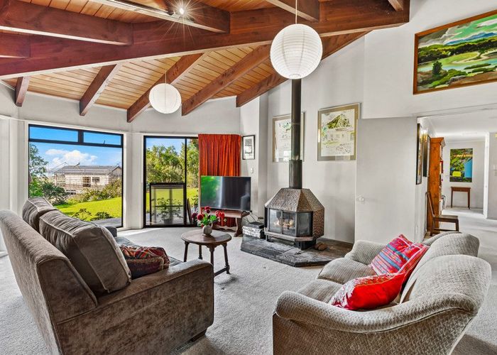  at 9 Vaughan Road, Okura, North Shore City, Auckland