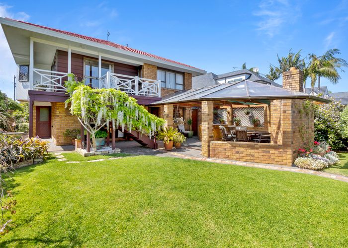  at 16 Cecil Road, Milford, Auckland
