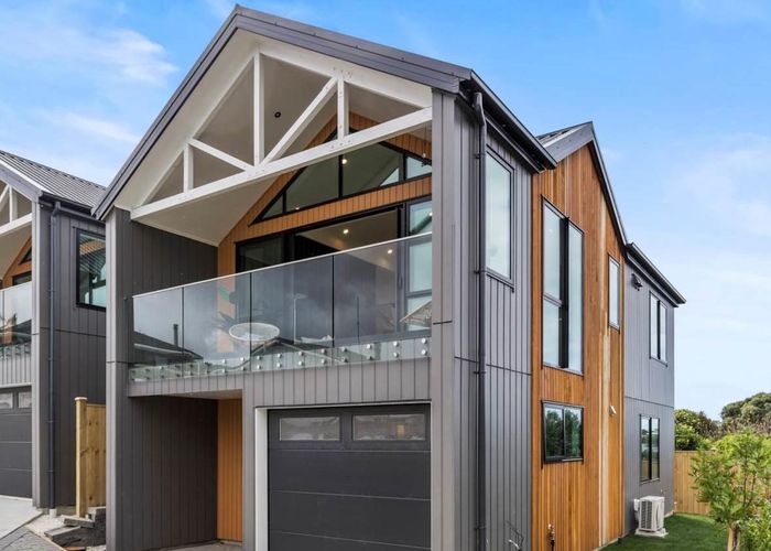  at 1/8 Auld Street, Torbay, Auckland