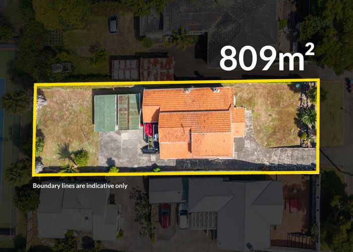  at 16 Waiohua Road, Greenlane, Auckland City, Auckland