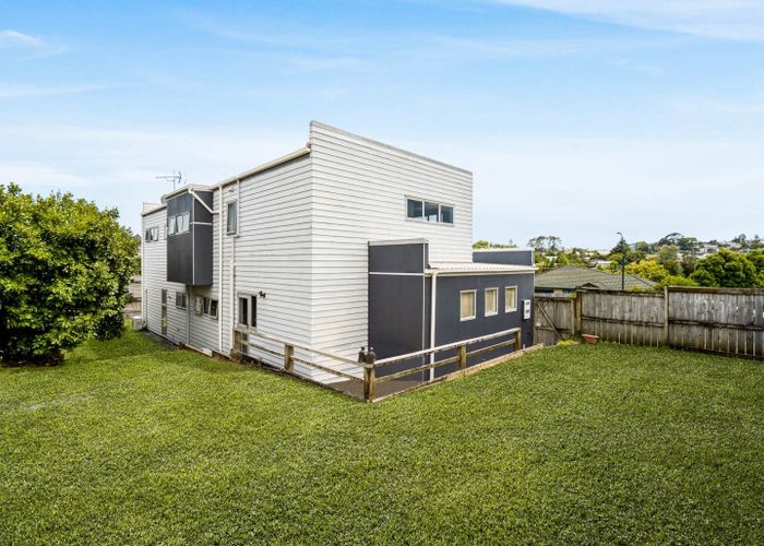  at 14 Cartmel Avenue, Massey, Waitakere City, Auckland
