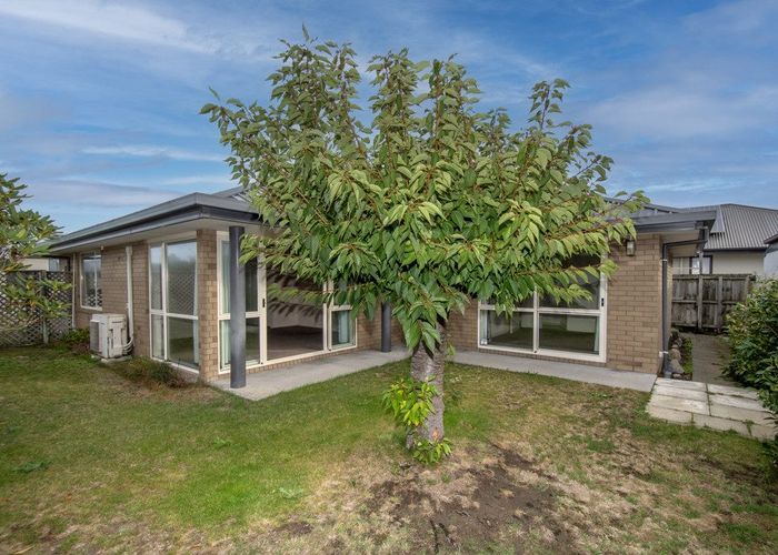  at 32 Surfers Place, North New Brighton, Christchurch City, Canterbury