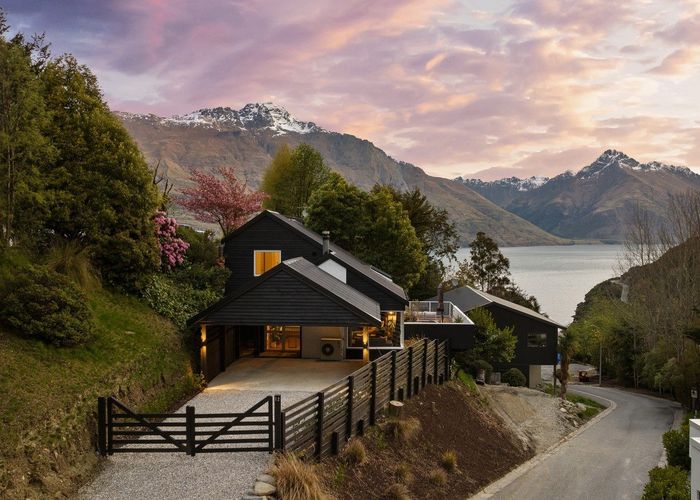  at 12 MacKinnon Terrace, Sunshine Bay, Queenstown