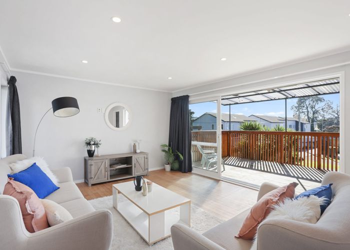  at 1/324 Swanson Road, Henderson, Waitakere City, Auckland