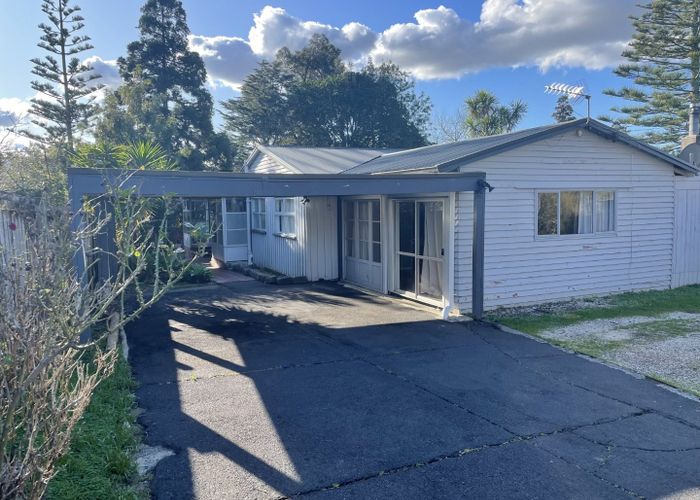  at 19 Golf Road, New Lynn, Waitakere City, Auckland