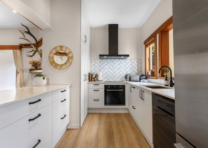  at 32 Windermere Road, Papanui, Christchurch City, Canterbury