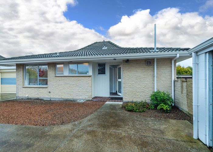  at 16B Broadfell Avenue, Avonhead, Christchurch