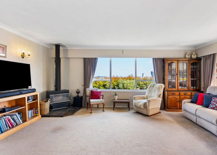  at 12 Miramar Place, Pakuranga Heights, Manukau City, Auckland