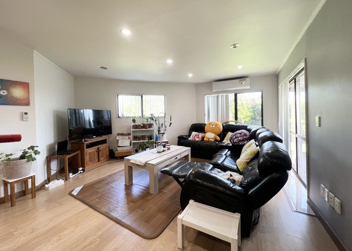 at 2 Centorian Drive, Windsor Park, Auckland