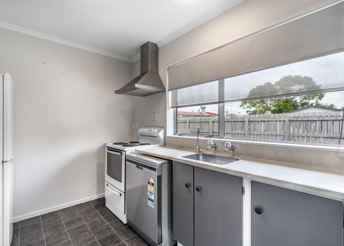  at 2/51 Douglas Street, Grasmere, Invercargill