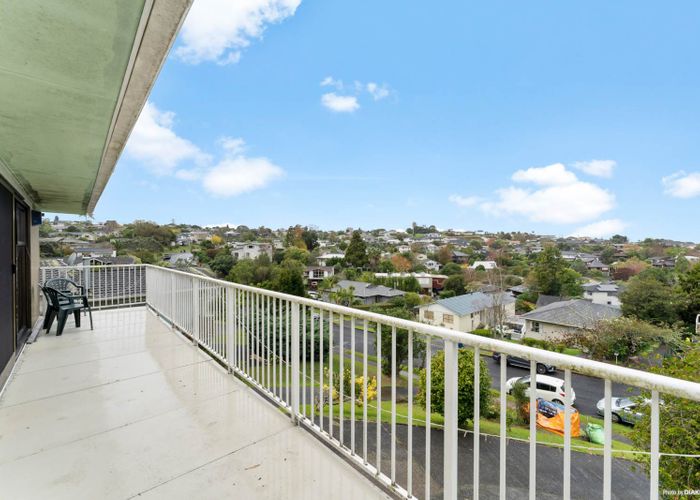 Free property data for 46 Ravenwood Drive, Forrest Hill, Auckland homes.co.nz