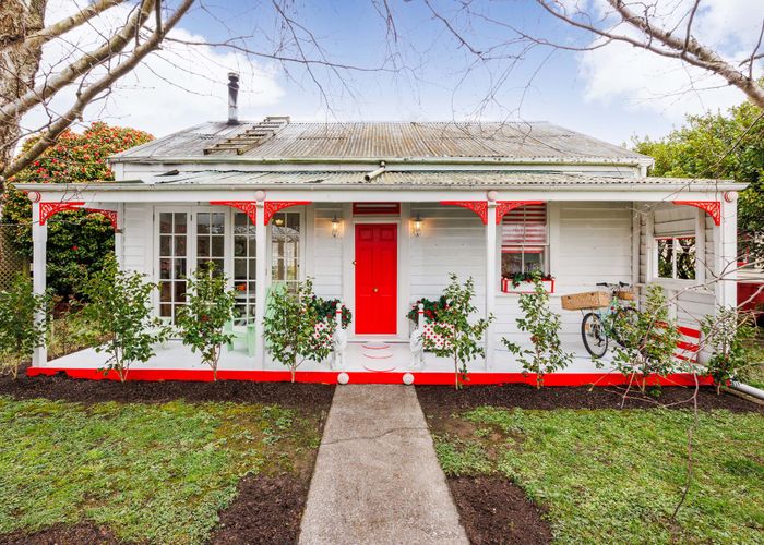  at 86 Grey Street, Woodville, Tararua, Manawatu / Whanganui