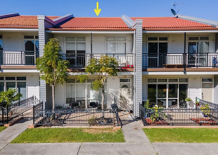  at 10/44 Carlos Drive, Flat Bush, Auckland