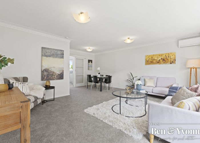  at 2/12 Robert Street, Ellerslie, Auckland