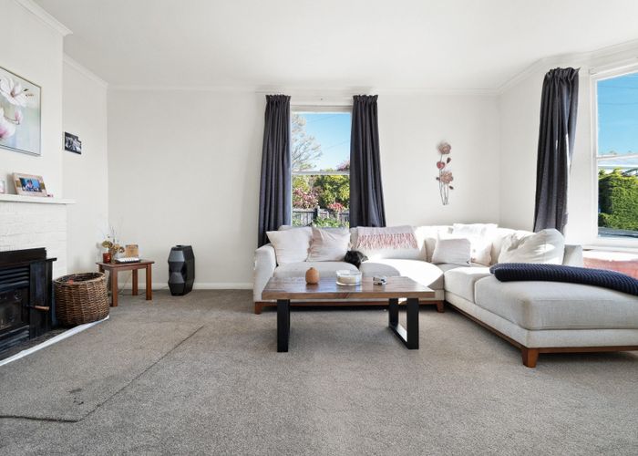  at 27 Galloway Street, Mornington, Dunedin