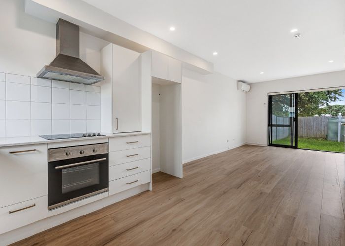  at 13 Eileen Newey Place, Henderson, Waitakere City, Auckland