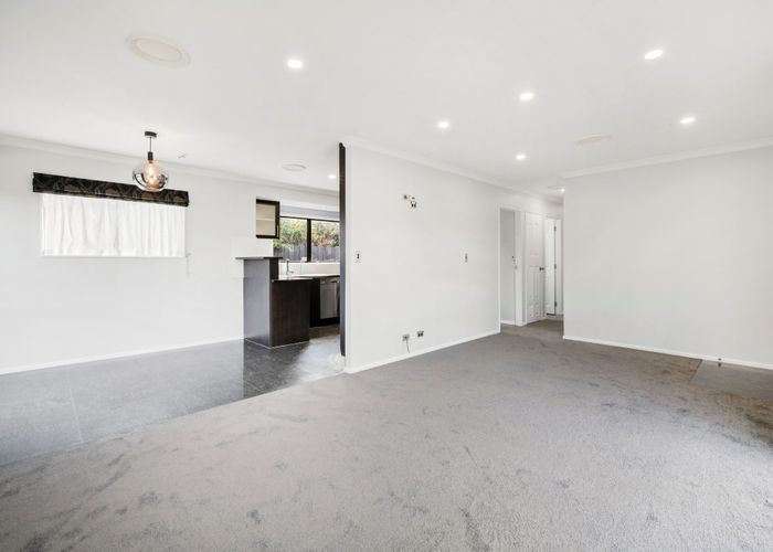  at 70 Manuroa Road, Takanini, Auckland