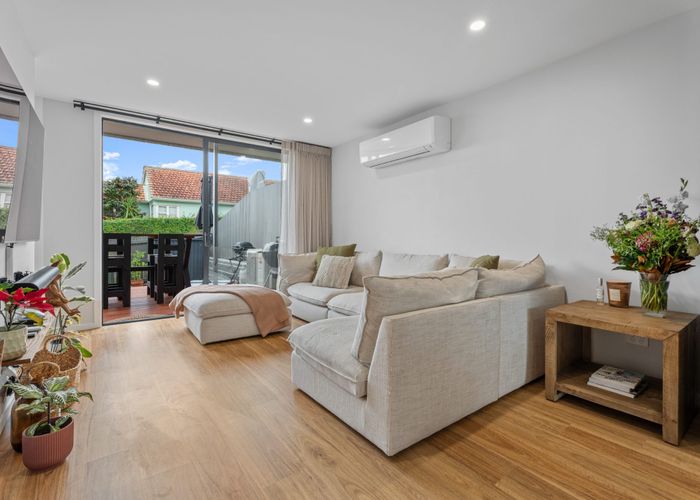  at 10 Dunkirk Terrace, Mount Albert, Auckland City, Auckland