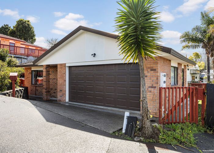  at 10 Shah Place, Glen Eden, Auckland