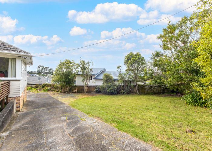  at 72 Colwill Road, Massey, Waitakere City, Auckland