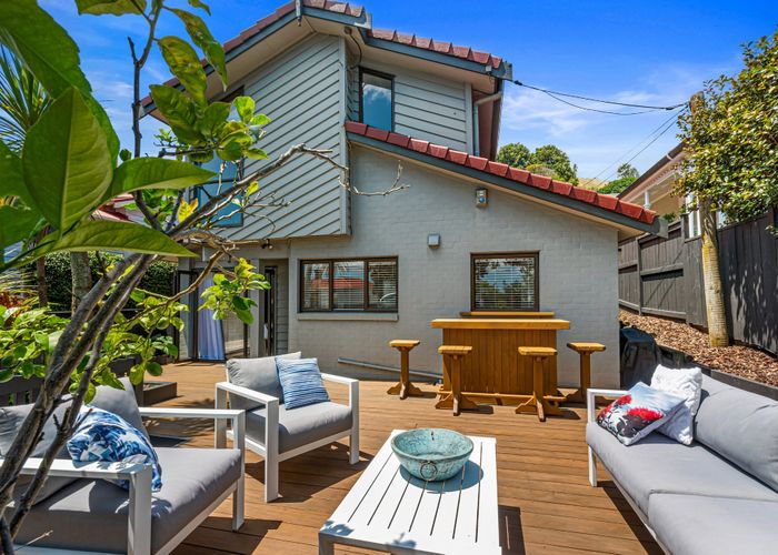  at 1/92 Victoria Road, Devonport, Auckland