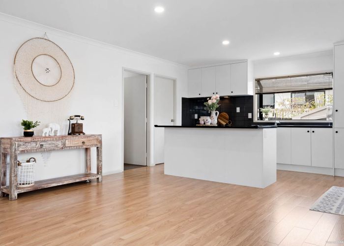  at 10 Caribbean Drive, Unsworth Heights, Auckland