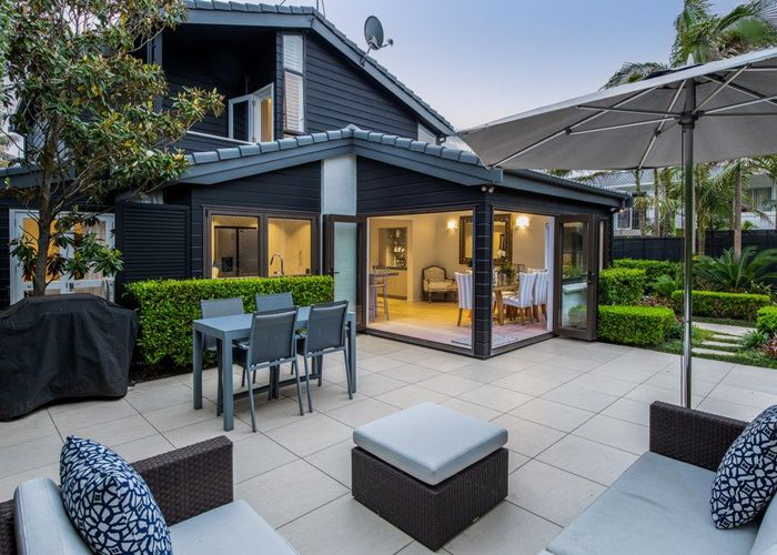  at 33A Craig Road, Milford, Auckland
