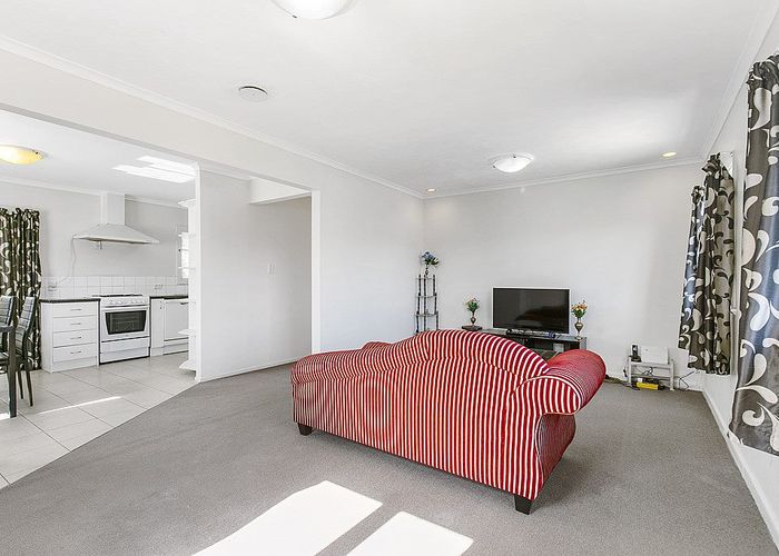  at 142 Puhinui Road, Papatoetoe, Auckland