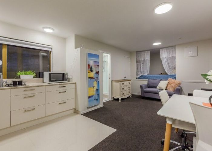  at 112A Sartors Ave, Browns Bay, North Shore City, Auckland