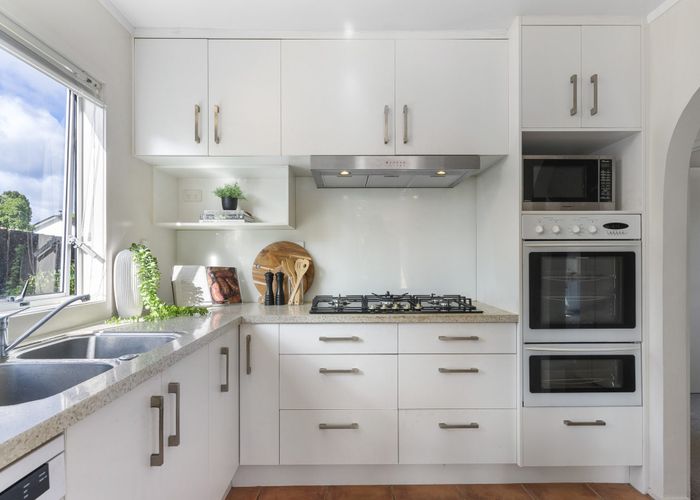  at 87 Lynn Road, Bayview, Auckland