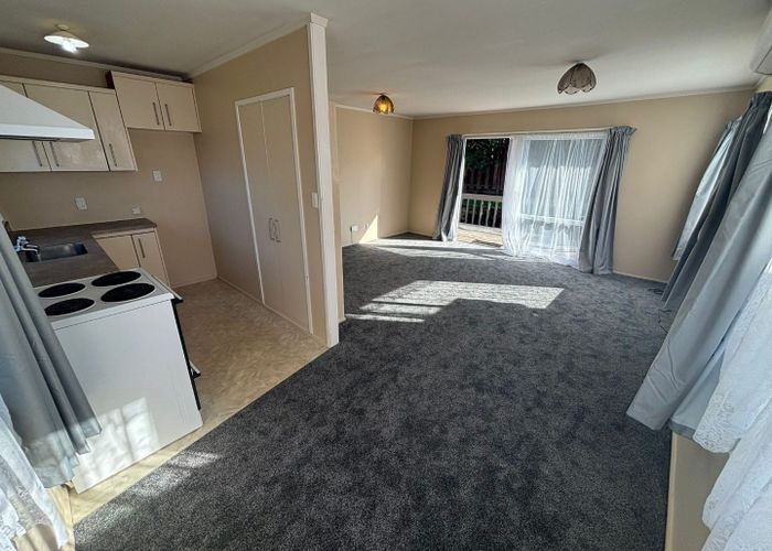  at 2/20 Hillside Road, Papatoetoe, Auckland