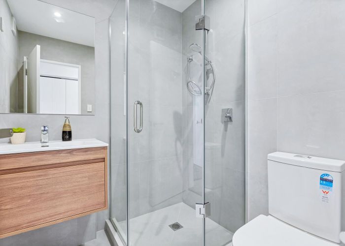  at 10/28 Lavelle Road, Henderson, Auckland