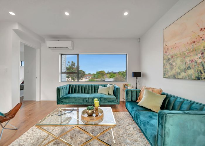  at 723C Massey Road, Mangere, Auckland