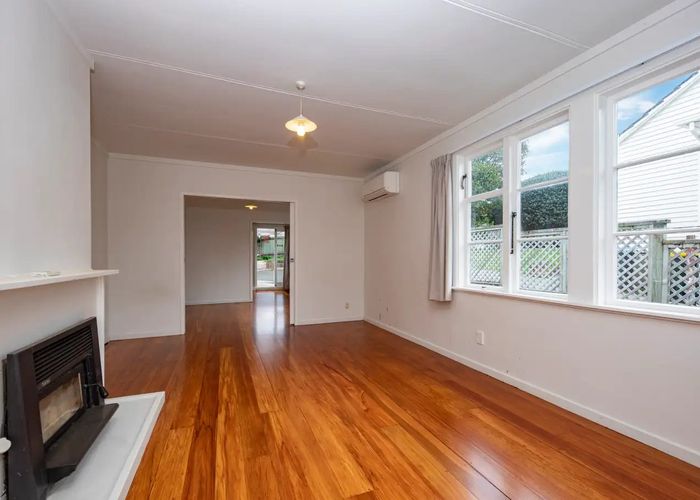  at 16 Moana Avenue, Onehunga, Auckland