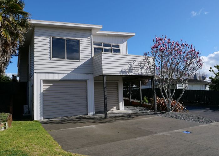  at 52a Martin Rd, Paraparaumu Beach, Kapiti Coast, Wellington