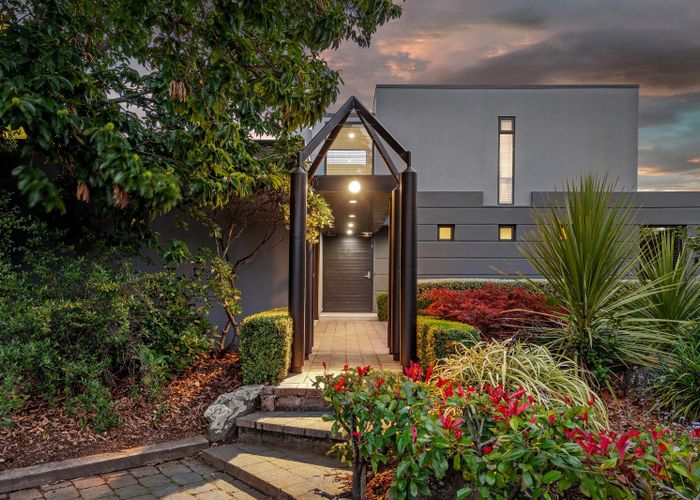  at 8 Harrods Court, Fendalton, Christchurch City, Canterbury