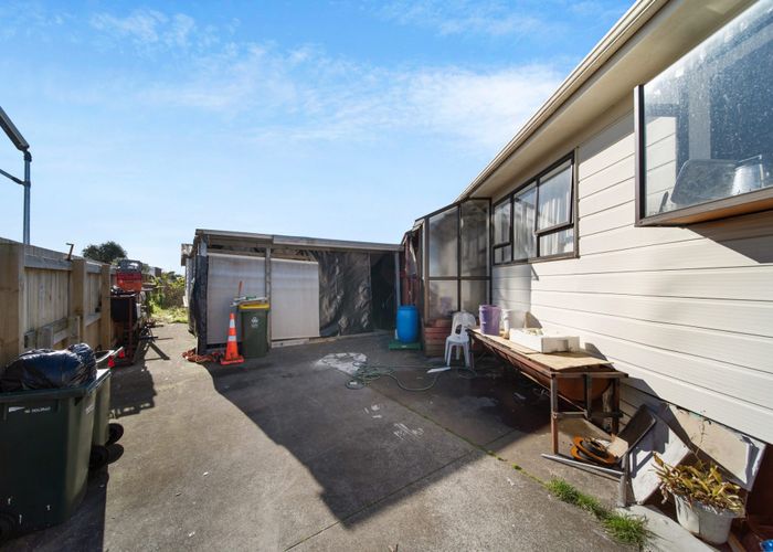  at 20 Watchfield Close, Mangere, Auckland