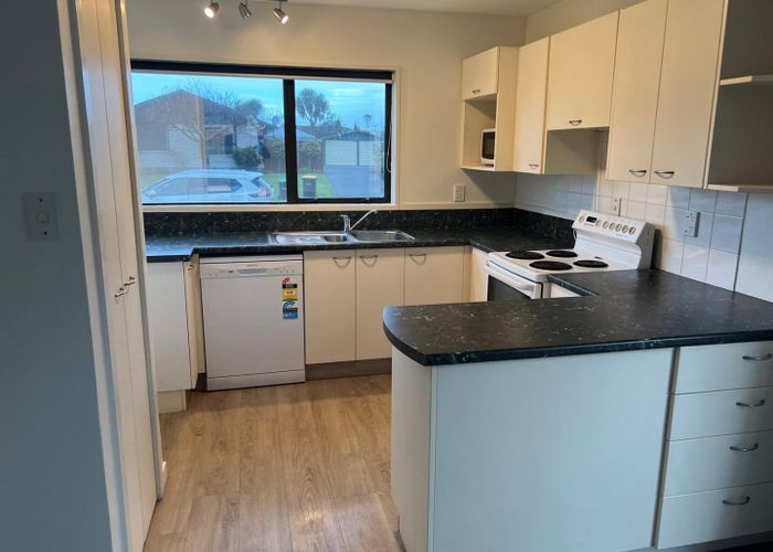 at 2/2 Wakelin Place, Redwood, Christchurch
