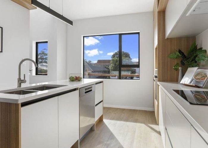  at 3/1B Egremont Street, Belmont, Auckland