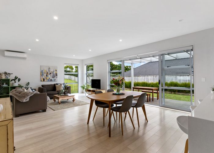  at 6 Kibblewhite Avenue, Beachlands, Manukau City, Auckland