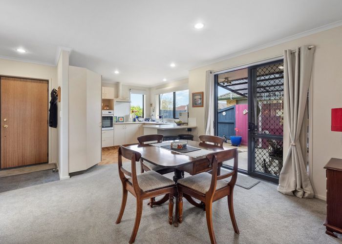  at 16 Archer Court, Hamilton East, Hamilton