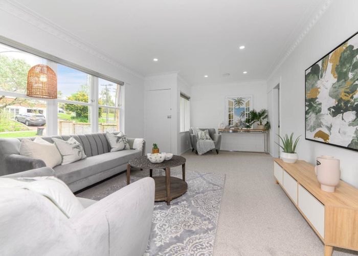 at 2 Crudge Street, Blockhouse Bay, Auckland