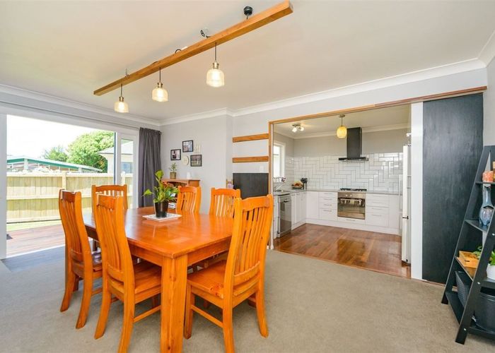  at 90 College Street, Awapuni, Palmerston North, Manawatu / Whanganui