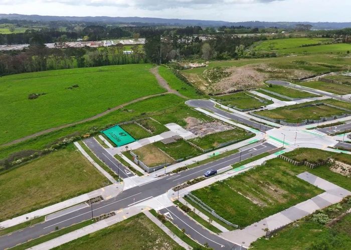  at 5 Neinei Street, Westgate, Waitakere City, Auckland