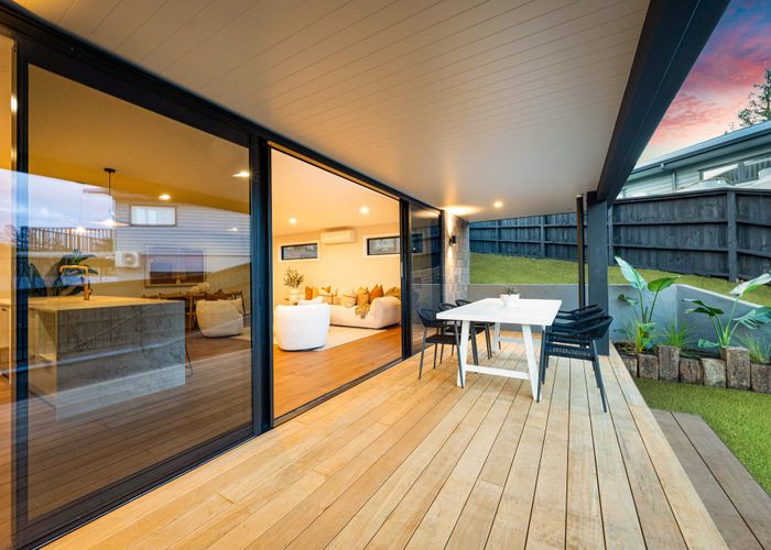  at 8 Kaihuia Lane, Oratia, Waitakere City, Auckland