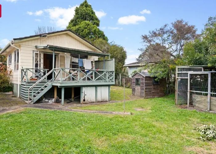  at 69 Riverpark Crescent, Henderson, Auckland