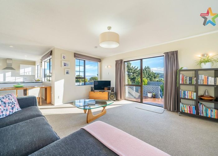  at 27 Kaitangata Crescent, Kelson, Lower Hutt