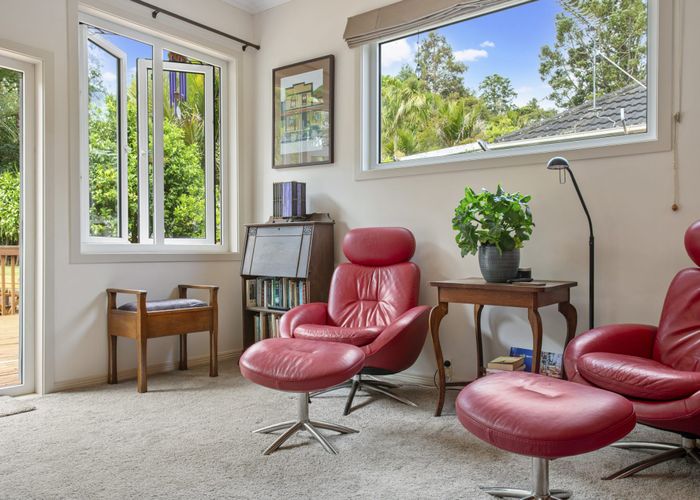  at 125 Woodlands Park Road, Titirangi, Auckland