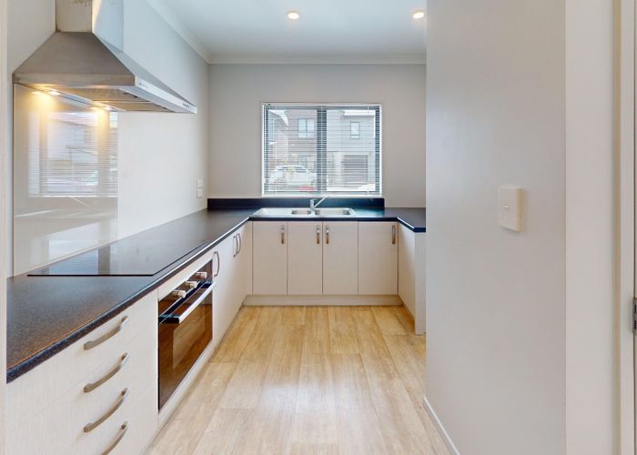  at 5 Apa Street, Weymouth, Auckland